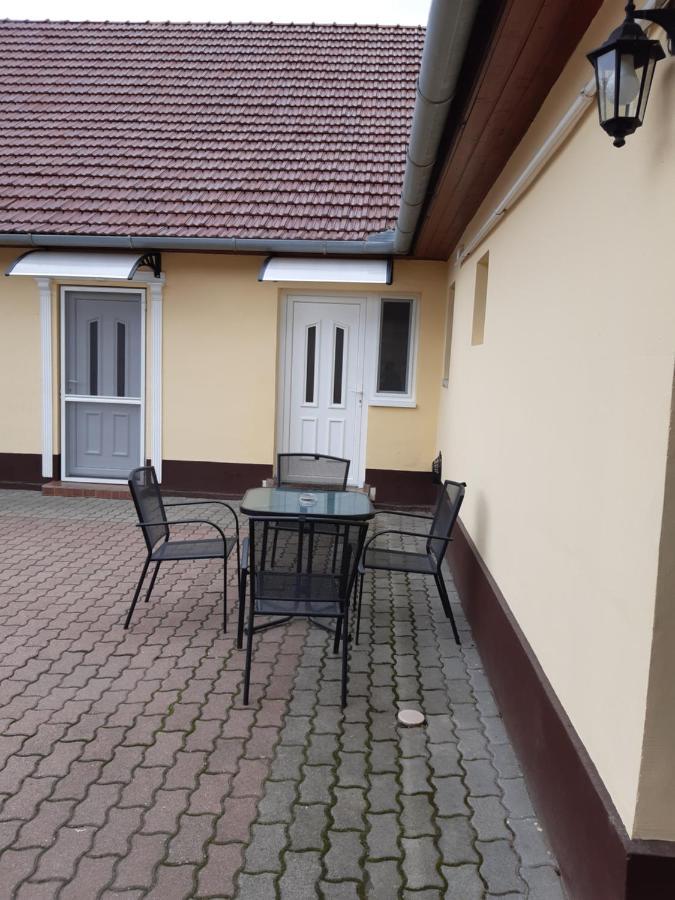 Helga Apartman Mako Bagian luar foto
